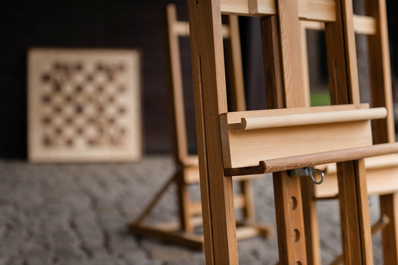 Wooden Solid Easel for Ches- Art